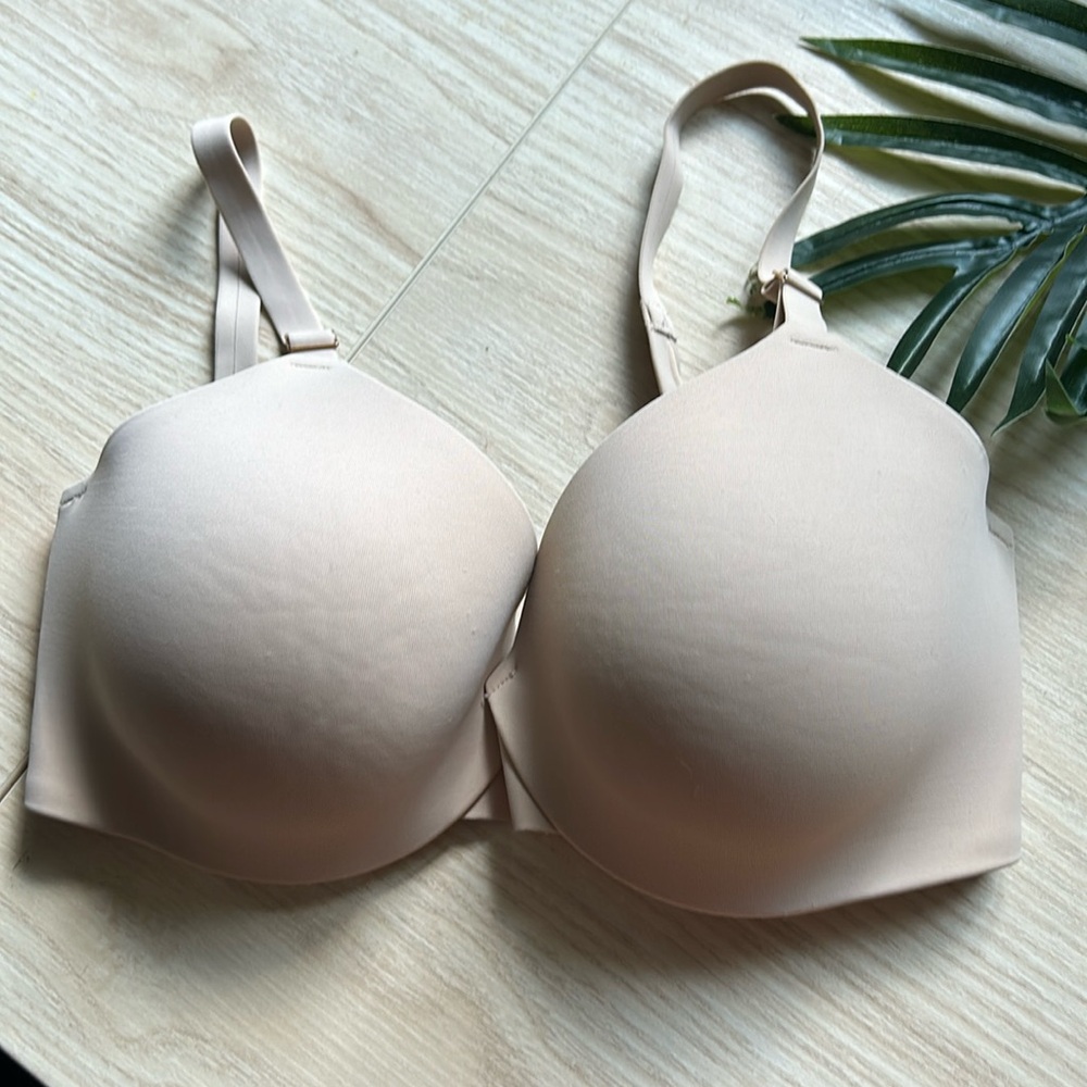 Spanx Brallywood Hills Nide Bra. Size 32DD